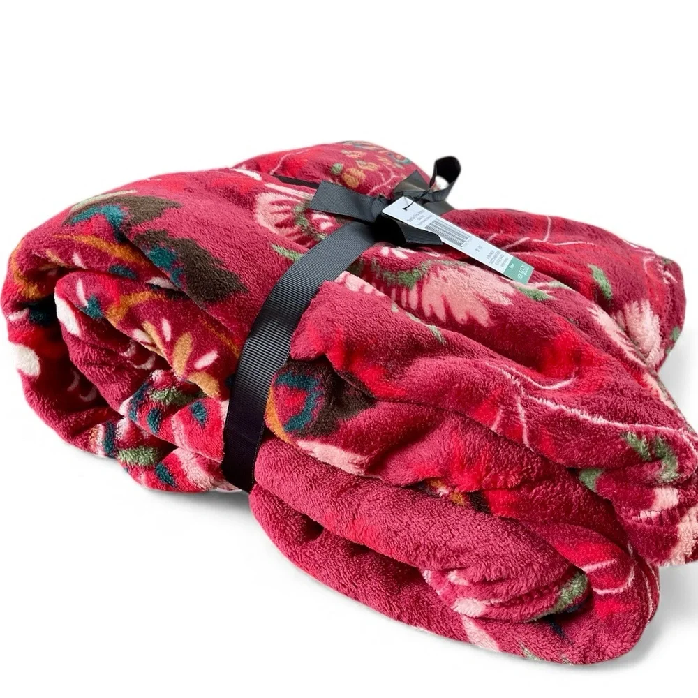 🌸 Vera Bradley NWT  50”x80 Throw Blanket